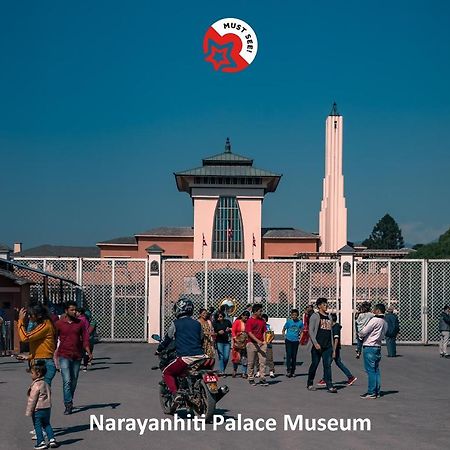 Oyo 575 Api Suites Pokhara Kültér fotó