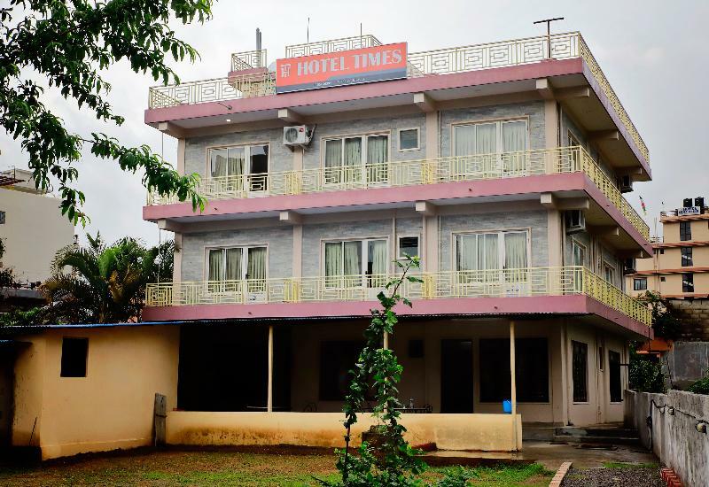 Oyo 575 Api Suites Pokhara Kültér fotó