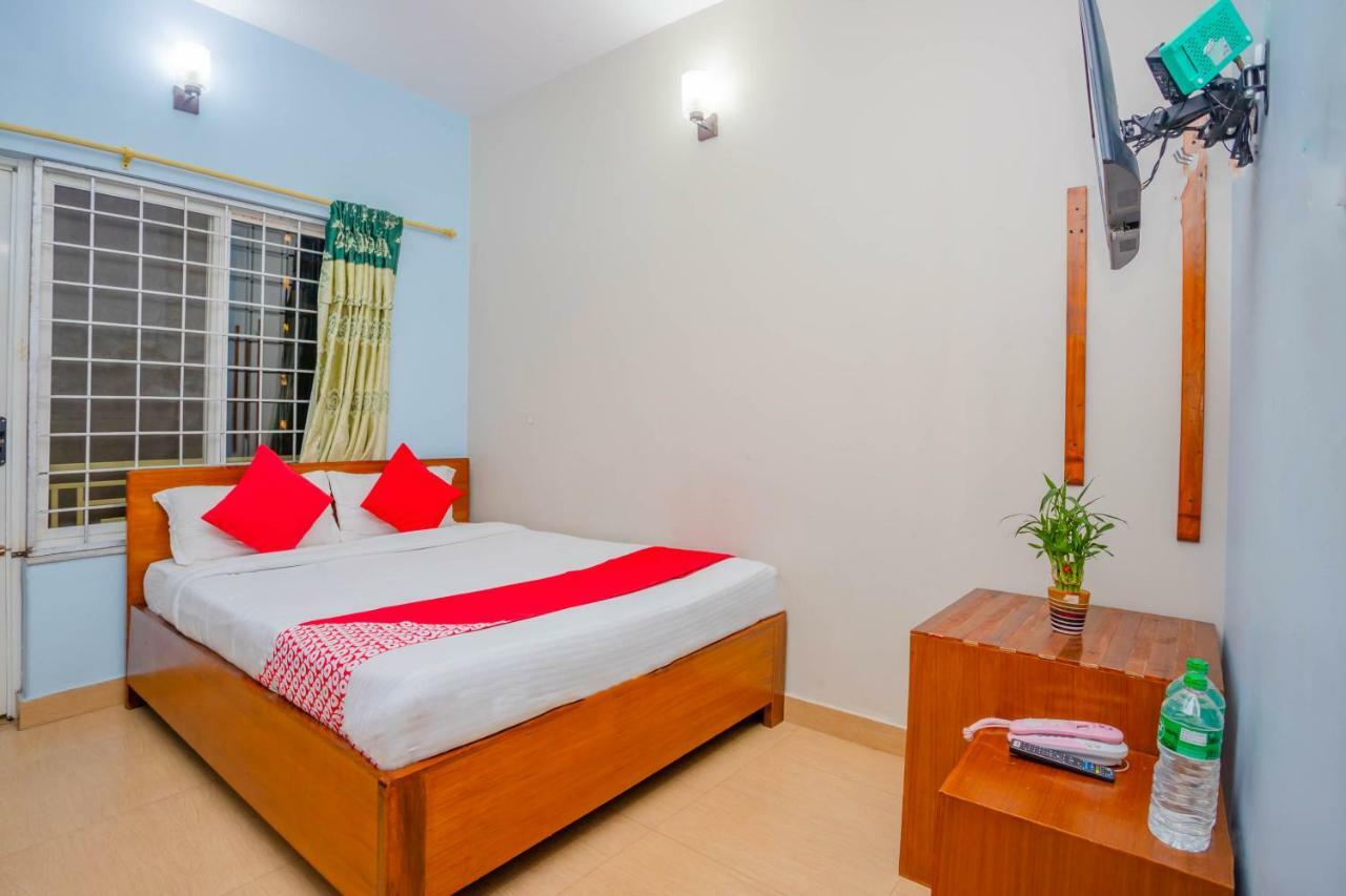 Oyo 575 Api Suites Pokhara Kültér fotó