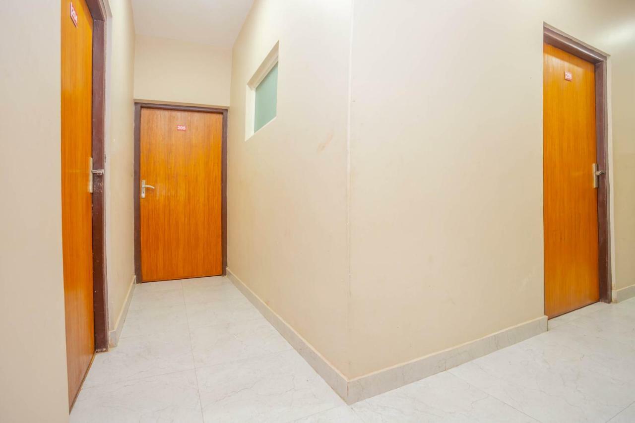 Oyo 575 Api Suites Pokhara Kültér fotó