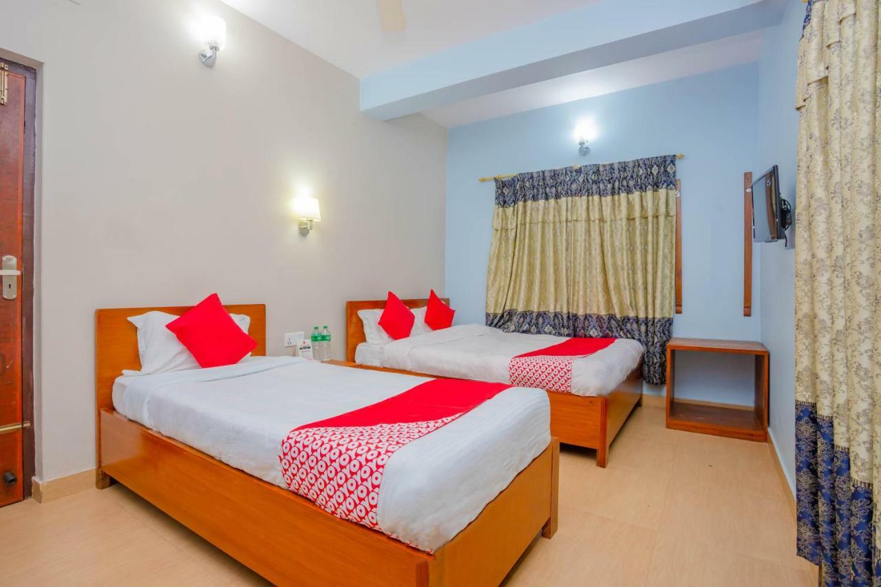 Oyo 575 Api Suites Pokhara Kültér fotó