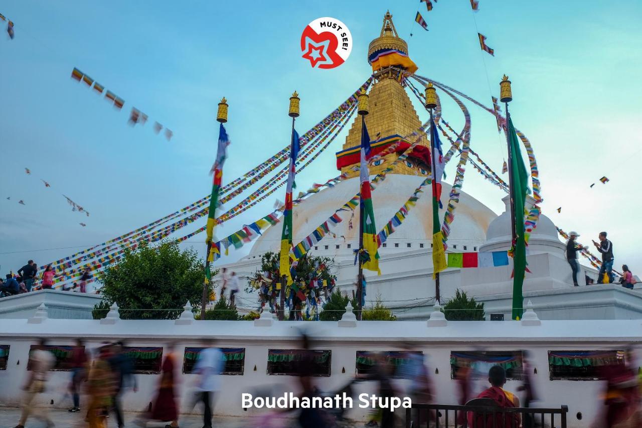 Oyo 575 Api Suites Pokhara Kültér fotó